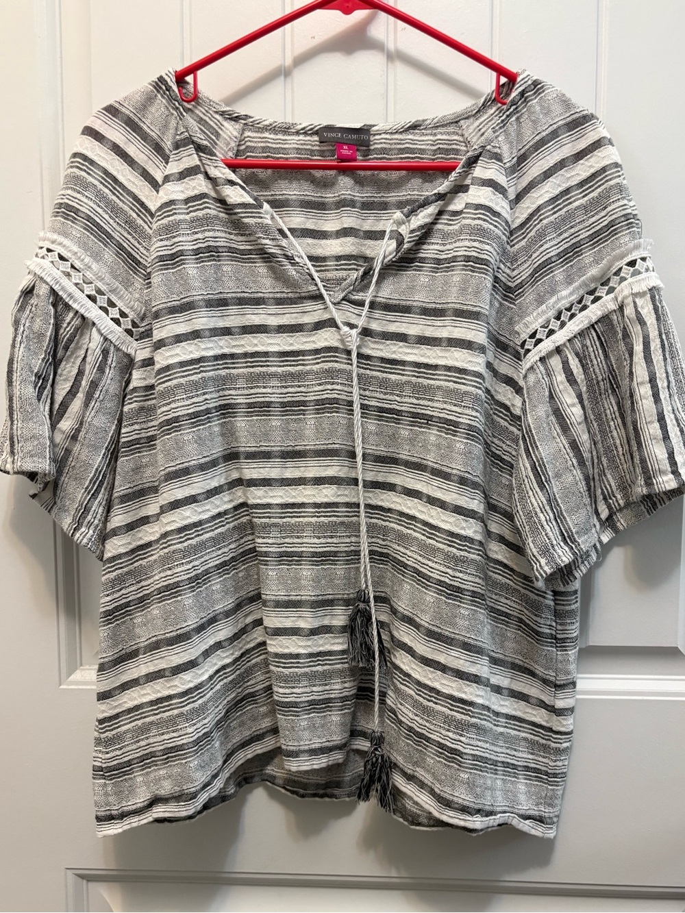 Vince Camuto Gray & White Striped Peasant Blouse. Size XL.